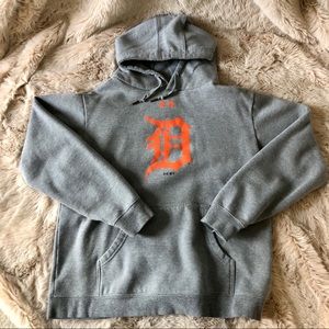 Under Armour Hoodie! Size Men’s L (fits like M)